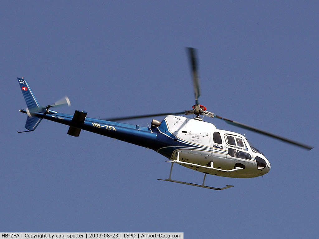 HB-ZFA, Eurocopter AS-350B-3 Ecureuil Ecureuil C/N 1594, performing passenger-flight at the Airdisplay
