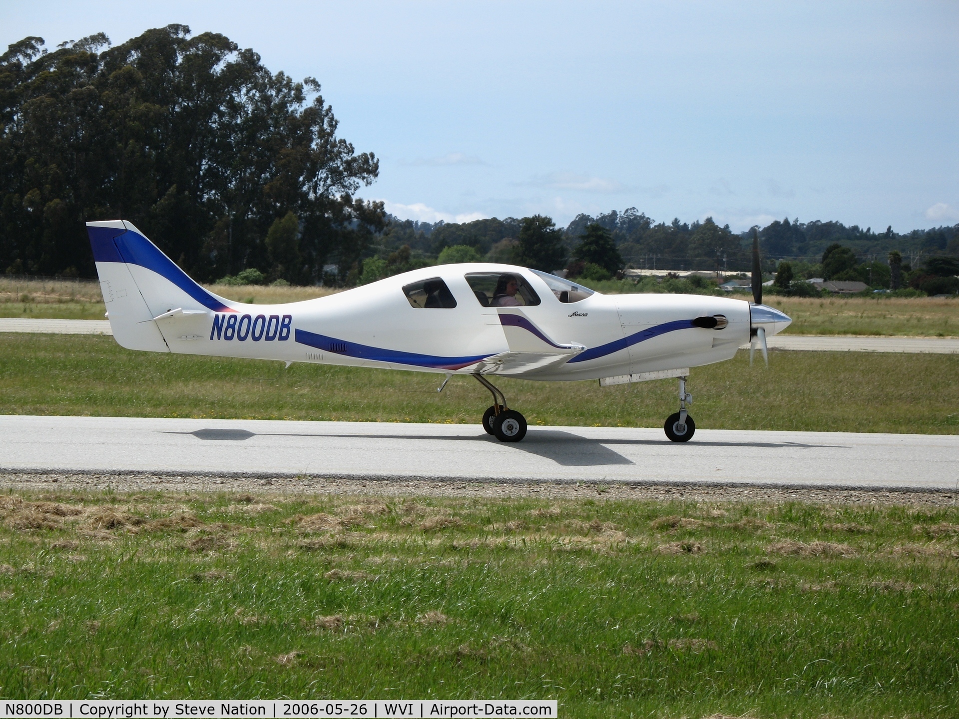 N800DB, 2002 Lancair IV-P C/N LIV-525, 2002 Lancair IV-P-T homebuilt taxying after landing @ Watsonville Municipal Airport, CA