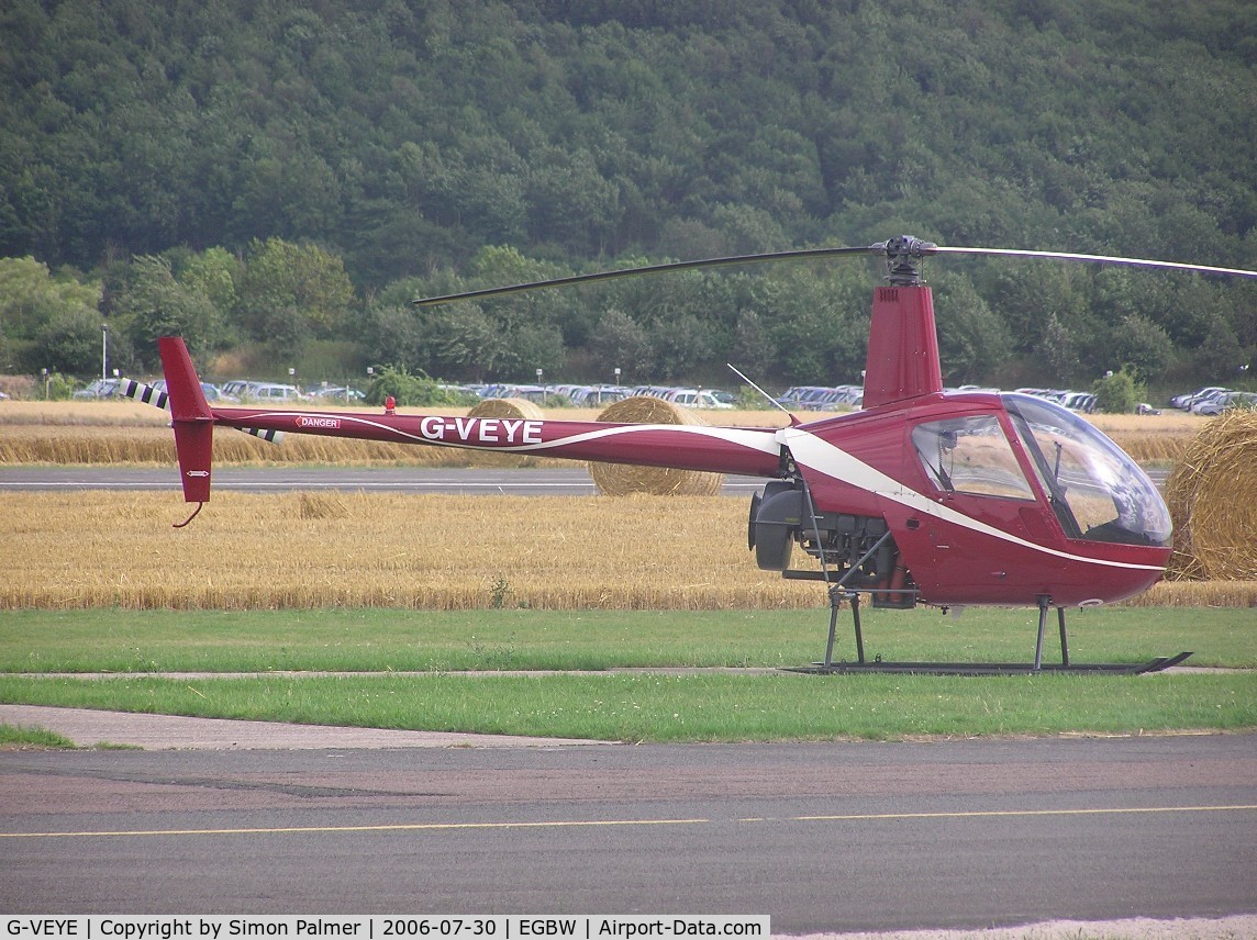 G-VEYE, 1981 Robinson R22 C/N 0140, Robinson R-22 helicopter at Wellesbourne