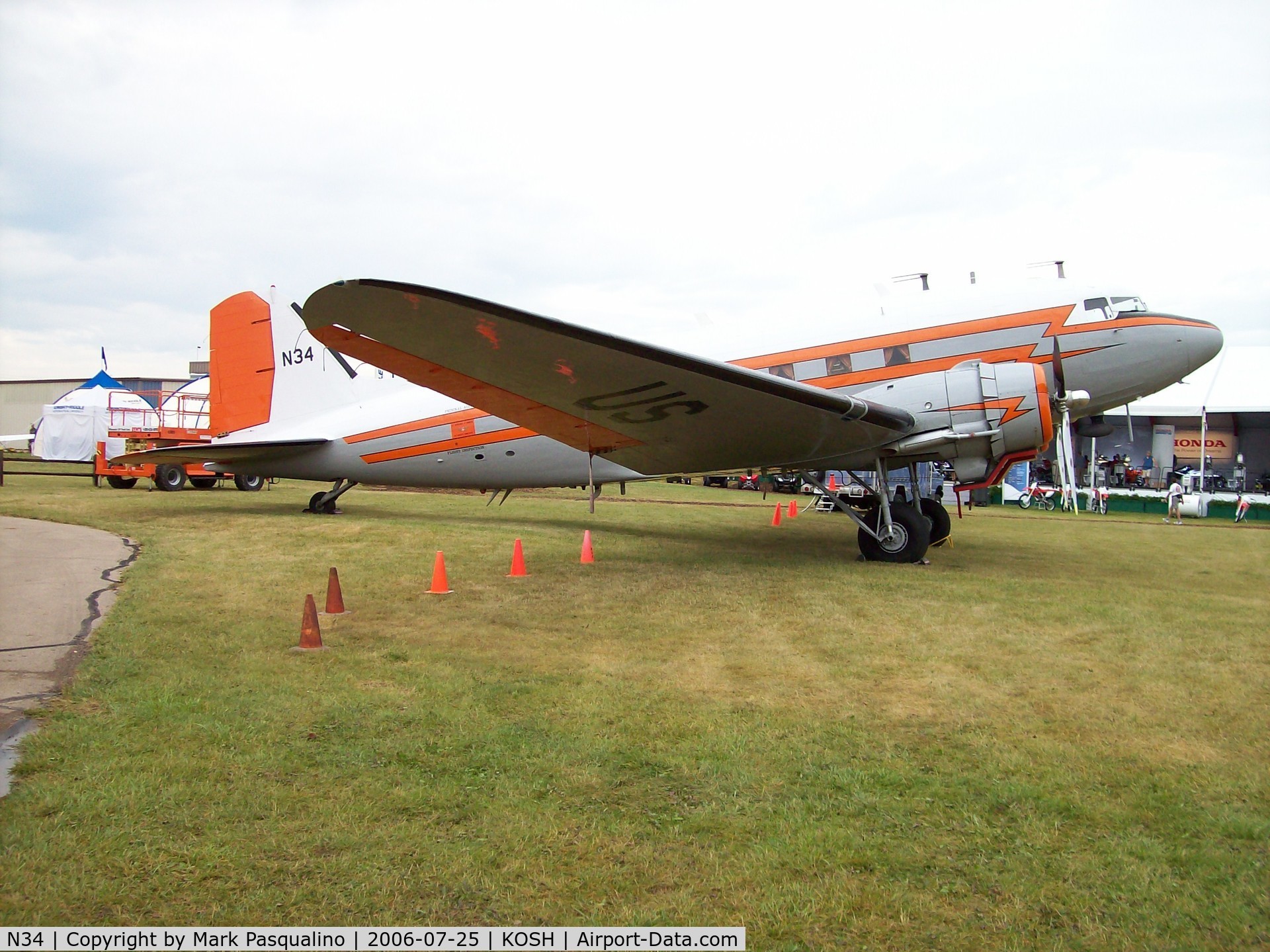 N34, 1945 Douglas R4D-7 C/N 33359, DC-3