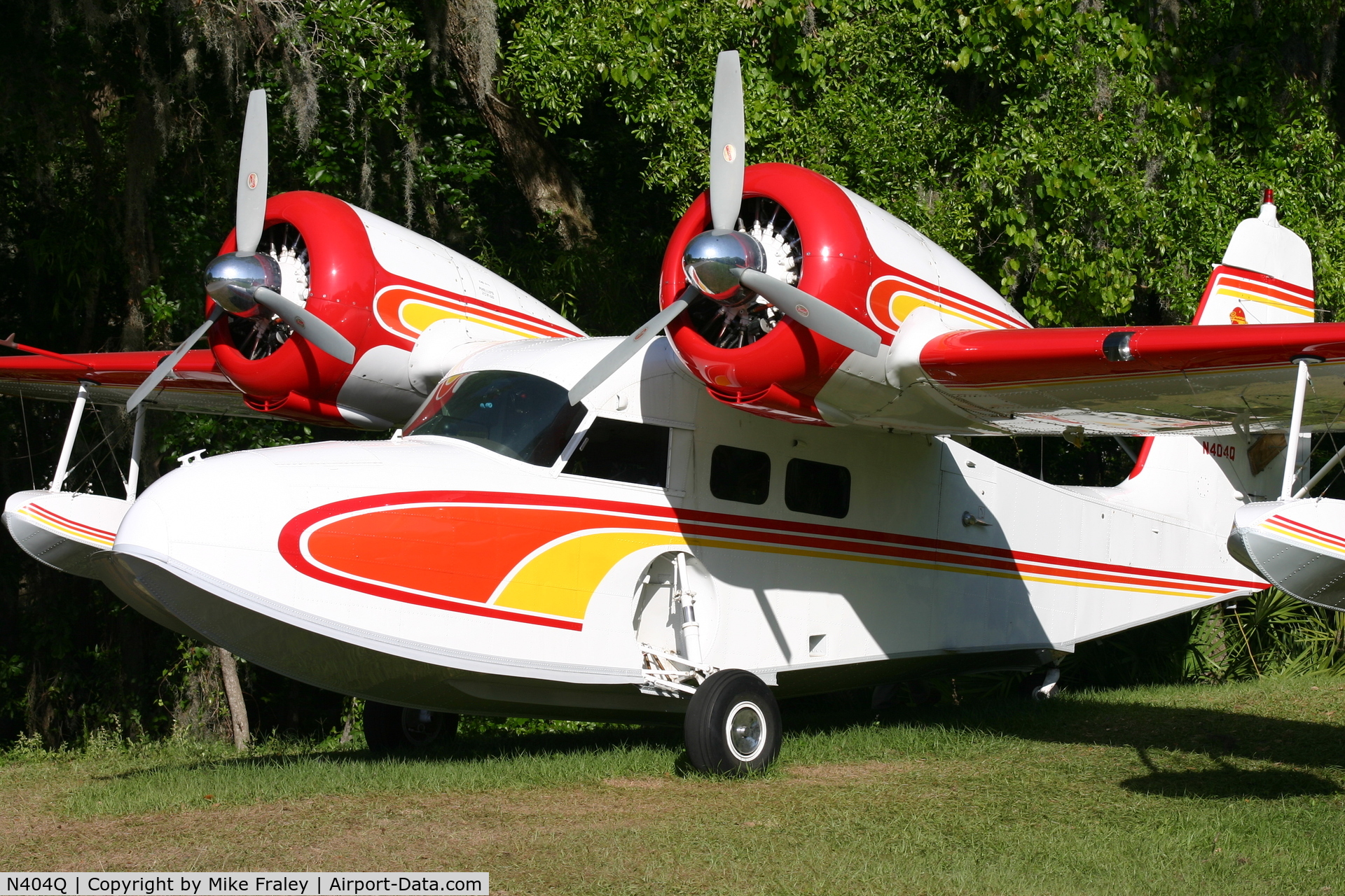 N404Q, 1944 Grumman G-44A Widgeon C/N 1388, One display at Sun and Fun, 2005