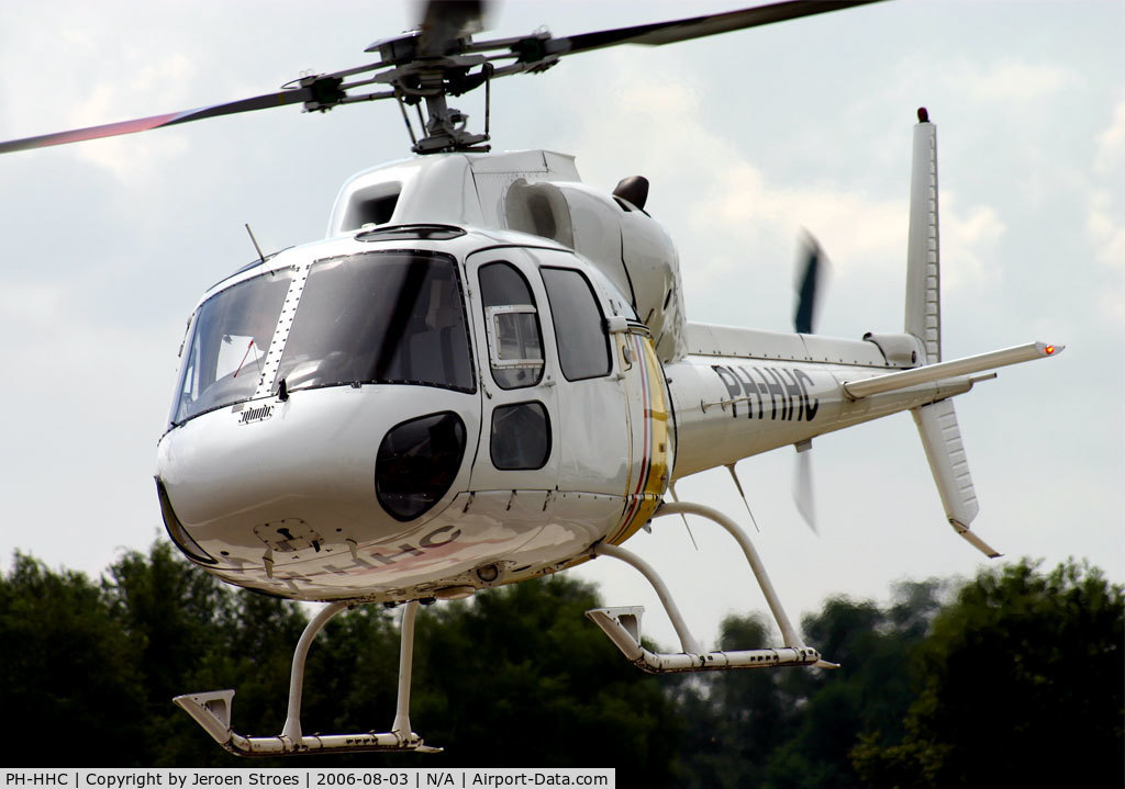 PH-HHC, Aerospatiale AS-355F-1 Ecureuil 2 C/N 5049, Departing after visiting an Hospital for a medical flight