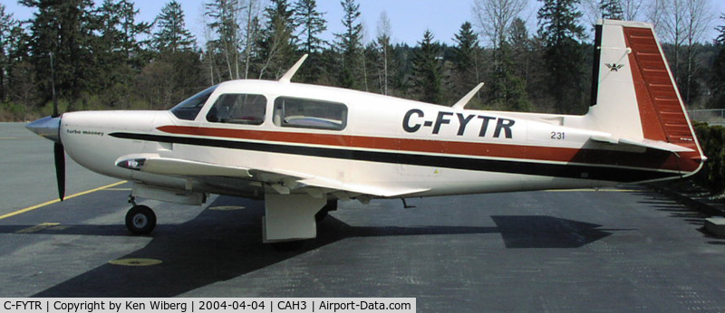 C-FYTR, 1980 Mooney M20K C/N 25 0312, Day parking in front of the flight office of Courtenay Airpark, Vancouver Island.