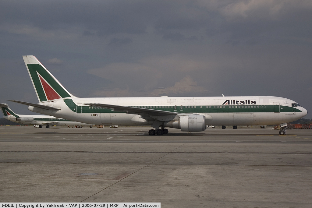 I-DEIL, 1996 Boeing 767-33A/ER C/N 28147, Alitalia Boeing 767-300