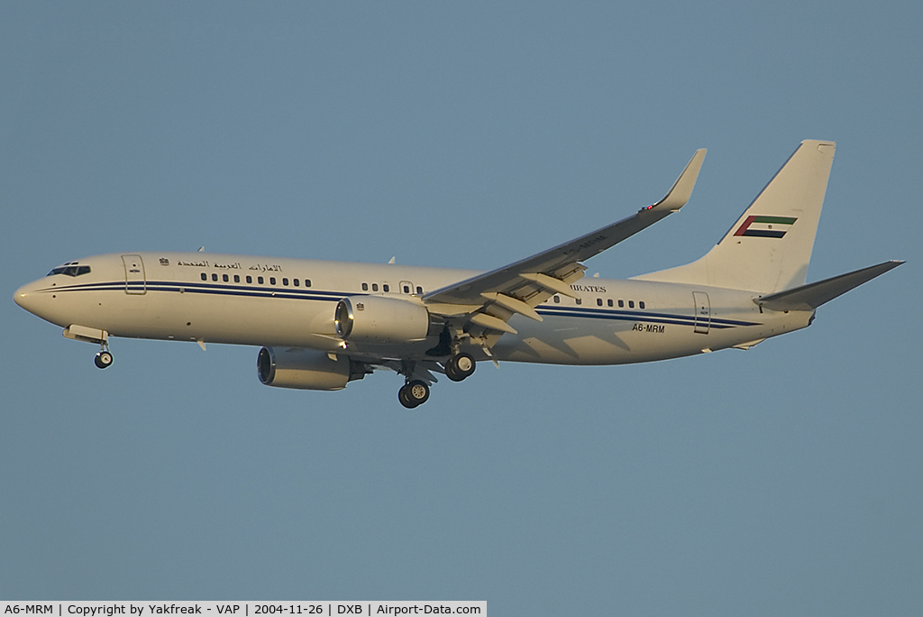 A6-MRM, 2001 Boeing 737-8EC BBJ2 C/N 32450, United Arab Emirates Government Boeing 737-800 landing at DXB