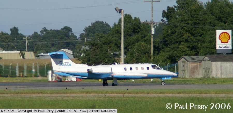 N606SM, 1974 Gates Learjet 25B C/N 185, Parked near the fuel pit, spooling her engines up