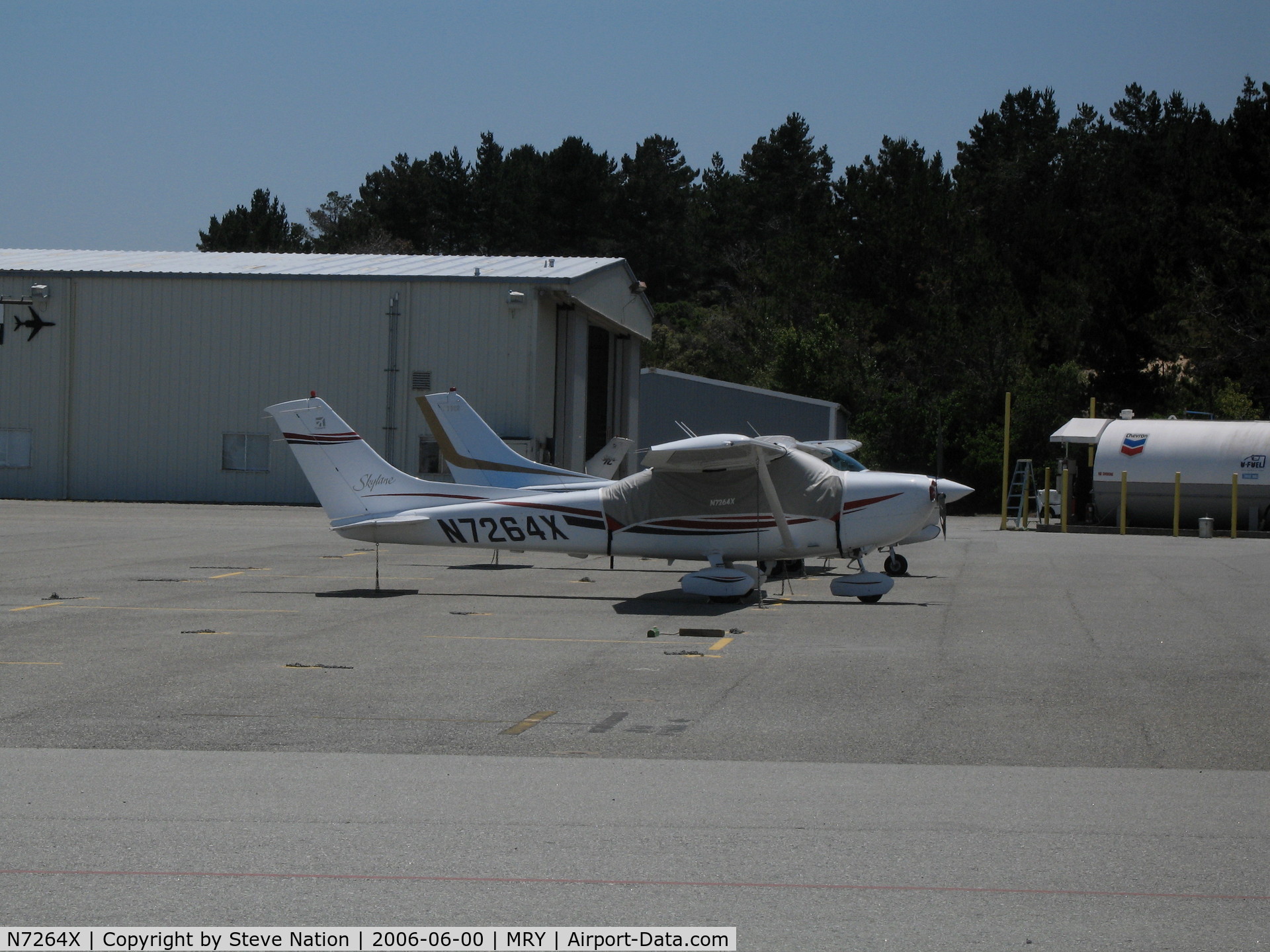 N7264X, 1999 Cessna 182S Skylane C/N 18280598, 1999 Cessna 182S @ Monterey-Peninsula Airport, CA