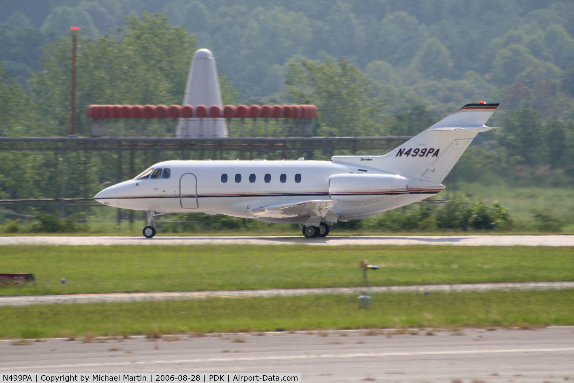 N499PA, 2005 Raytheon Hawker 800XP C/N 258739, Departing Runway 2R