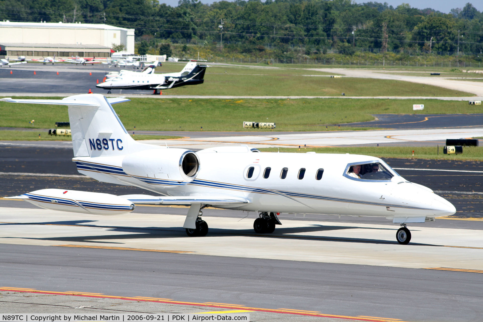 N89TC, 1975 Gates Learjet 35 C/N 35-026, Taxing from Epps Air Service