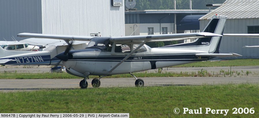 N9647B, 1981 Cessna 172RG Cutlass RG C/N 172RG0943, Here she comes, ready to get airborne