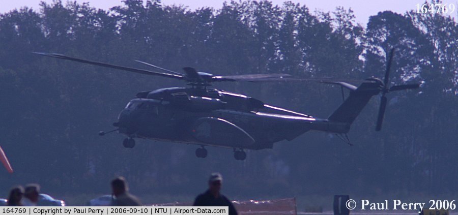 164769, Sikorsky MH-53E Sea Dragon C/N 65-612, Sea Dragon coming in to prep for her part in the show
