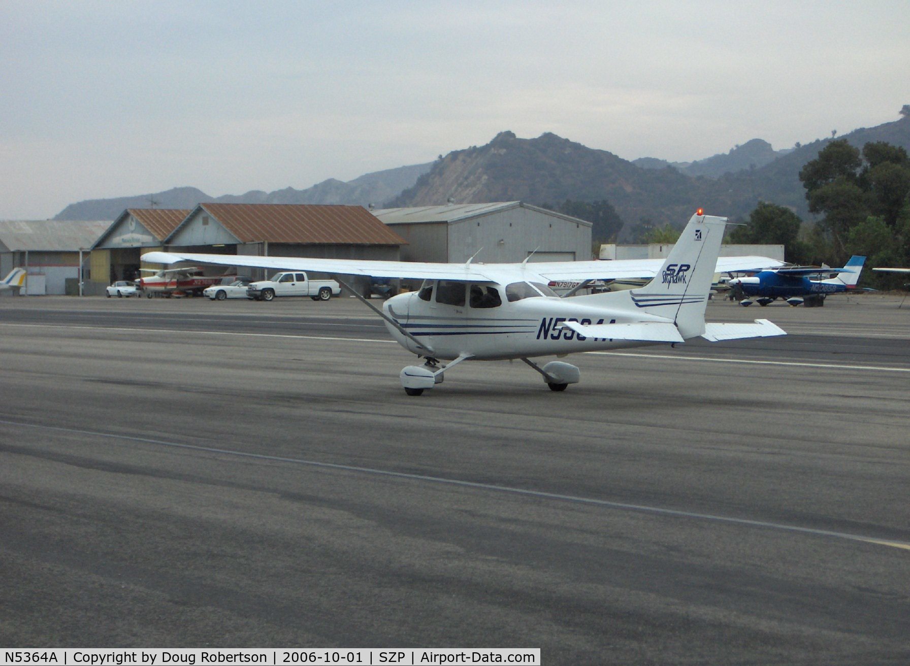 N5364A, 2003 Cessna 172S C/N 172S9417, 2003 Cessna 172S SKYHAWK SP, Lycoming IO-360-L2A 180 Hp, taxi to Runway 22