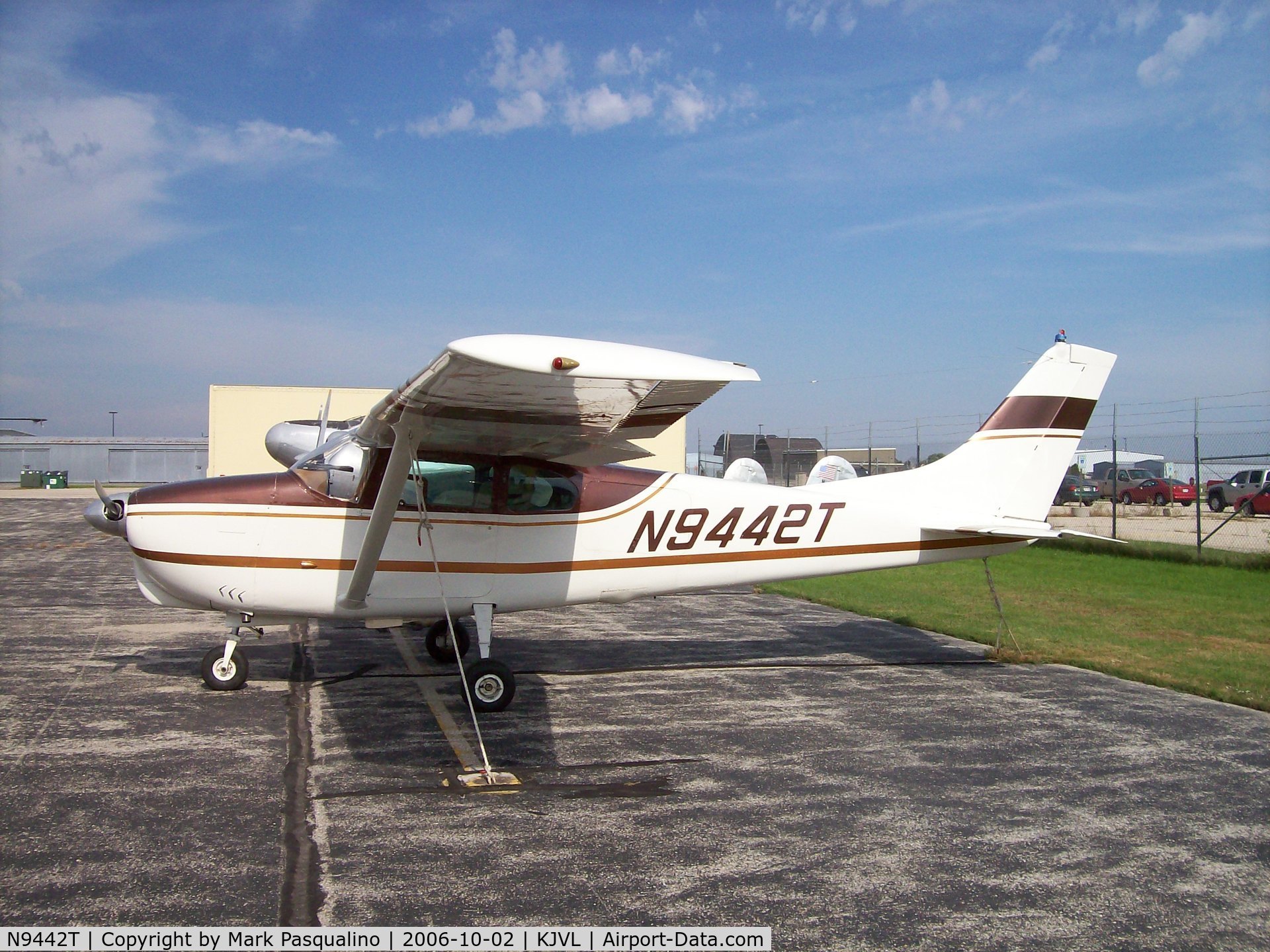 N9442T, 1960 Cessna 210 C/N 57242, Cessna 210