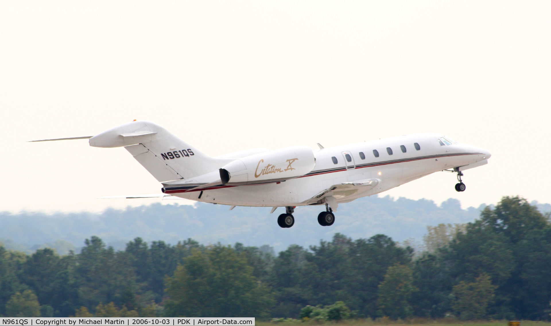 N961QS, 1998 Cessna 750 Citation X Citation X C/N 750-0061, Departing PDK enroute to TEB