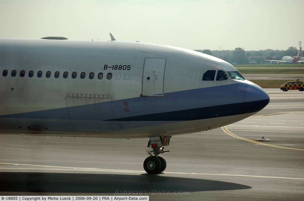 B-18805, 2001 Airbus A340-313X C/N 415, Pretty dirty fuselage...