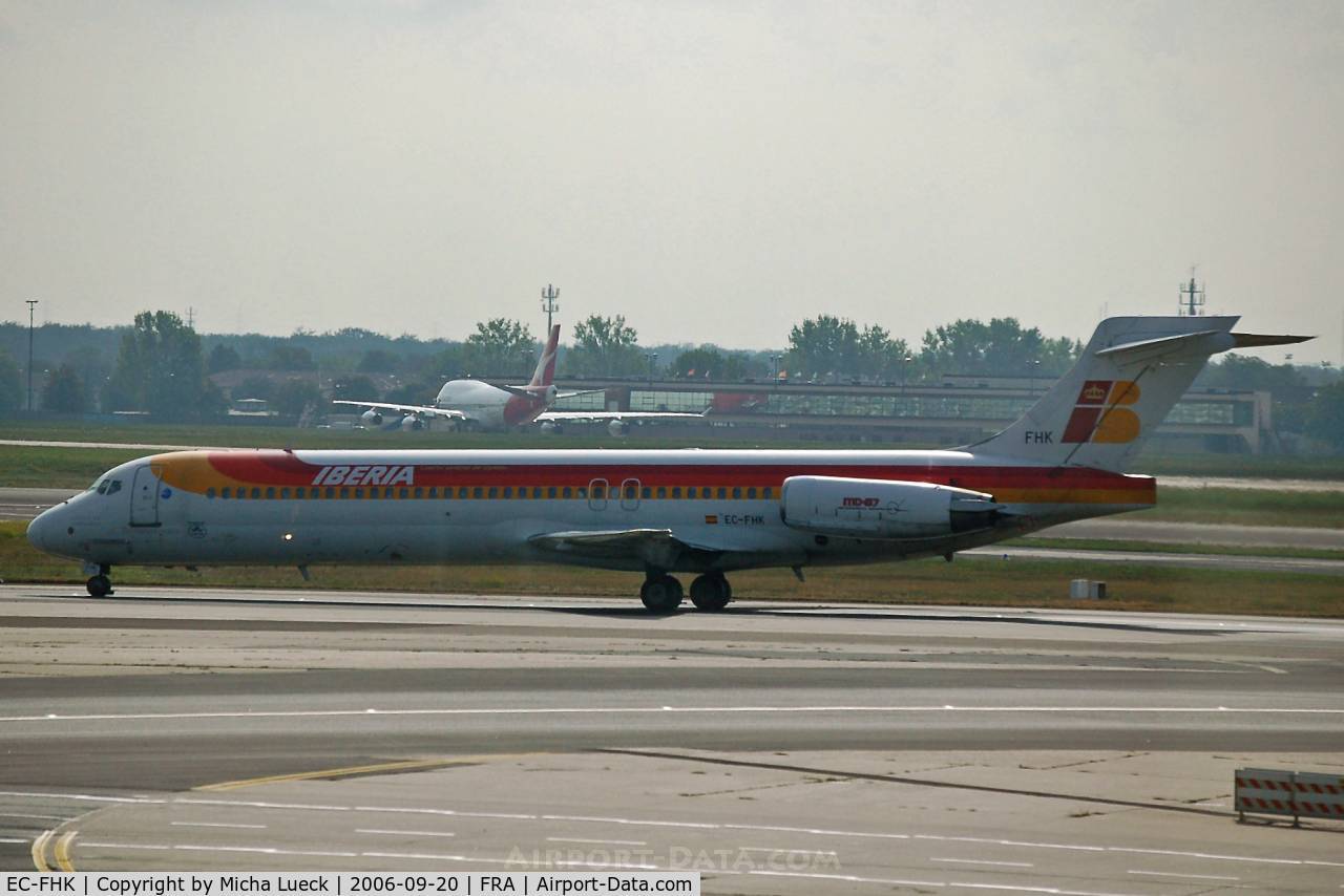 EC-FHK, 1991 McDonnell Douglas MD-87 (DC-9-87) C/N 53213, Taxiing to the gate