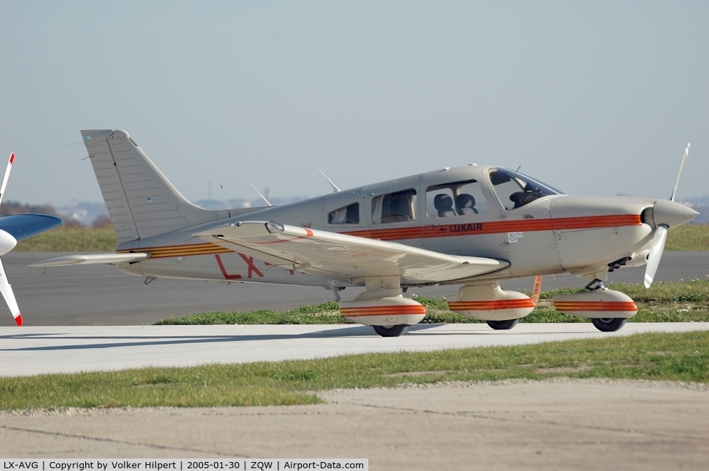 LX-AVG, 1986 Piper PA-28-236 Dakota C/N 28-8611006, Piper PA-28-236