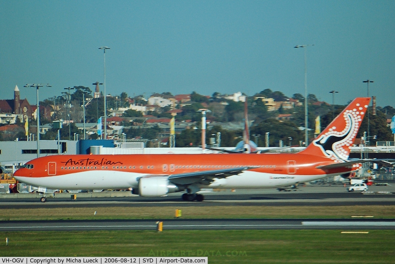 VH-OGV, 2000 Boeing 767-338 C/N 30186, The beautiful Australian Airlines livery will soon again disappear, when Australian will be merged back with Qantas/JetStar