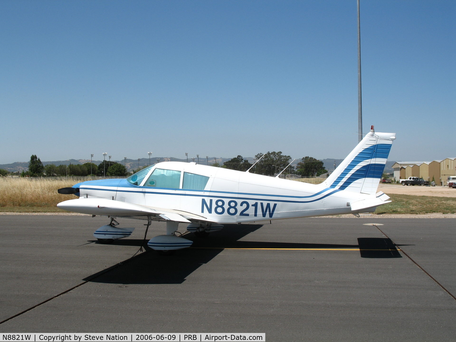 N8821W, 1964 Piper PA-28-235 C/N 28-10369, 1964 Piper PA-28-235 @ Paso Robles Municipal, CA
