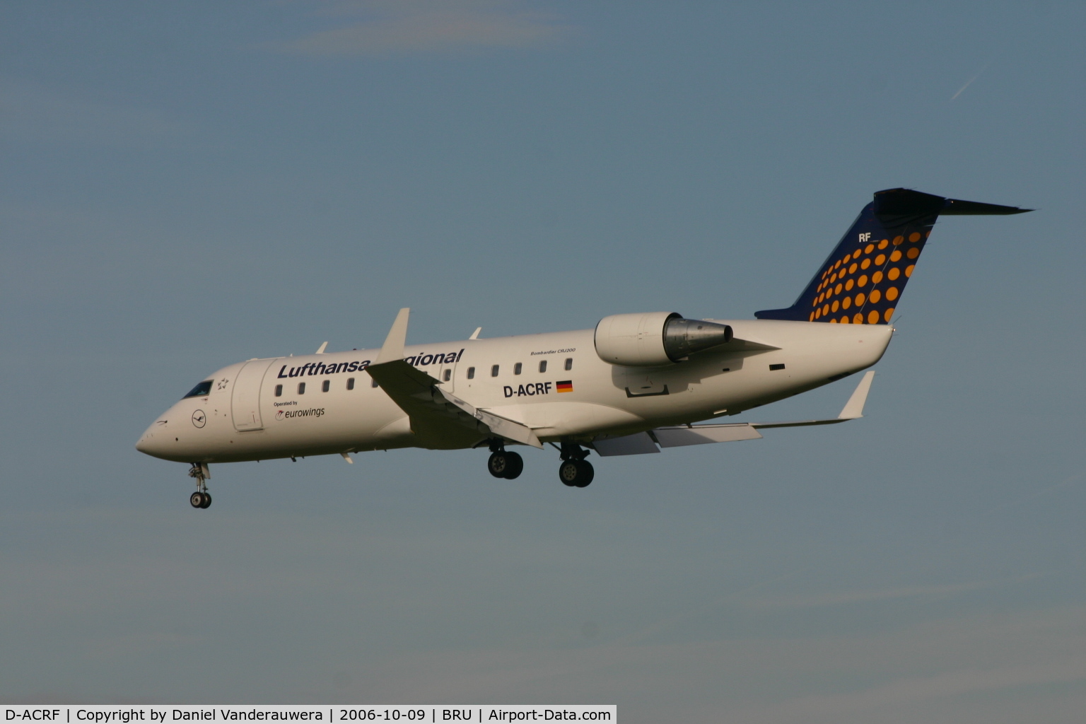 D-ACRF, 2002 Bombardier CRJ-200ER (CL-600-2B19) C/N 7619, descending to rwy 25L