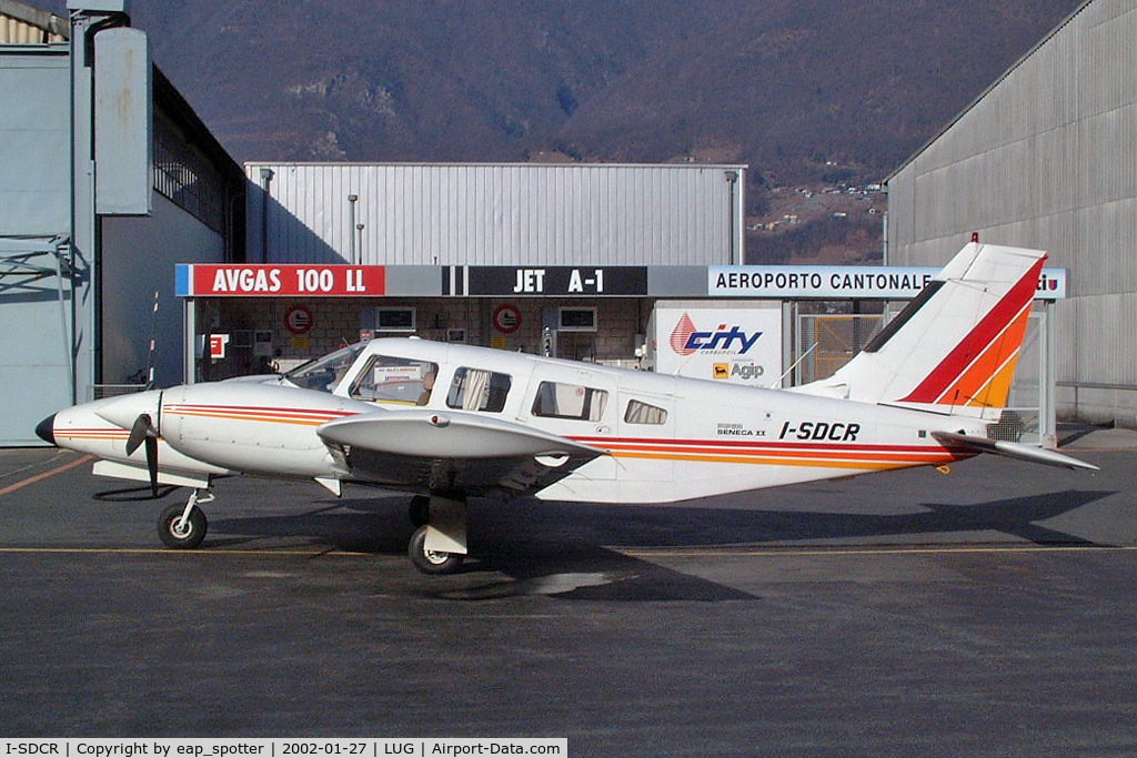 I-SDCR, 1980 Piper PA-34-200T C/N 34-8070254, waiting to be refueled