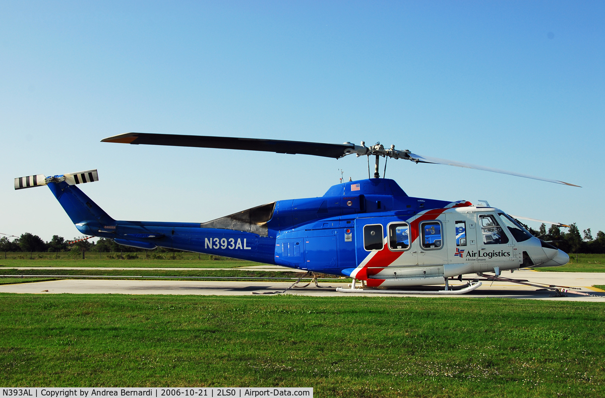 N393AL, 1983 Bell 214ST C/N 28117, Wearing new colour scheme