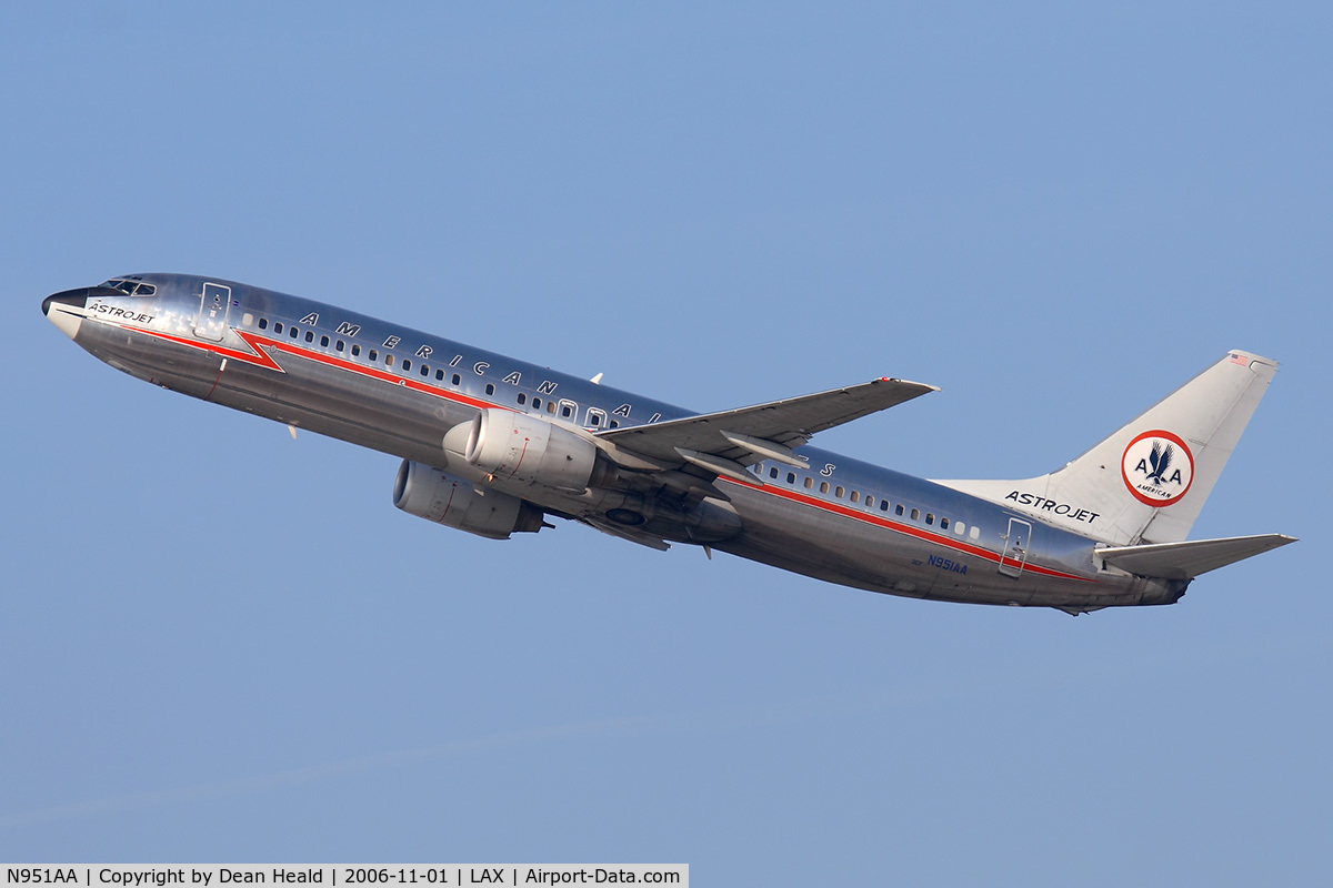 N951AA, 2000 Boeing 737-823 C/N 29538, American Airlines N951AA 