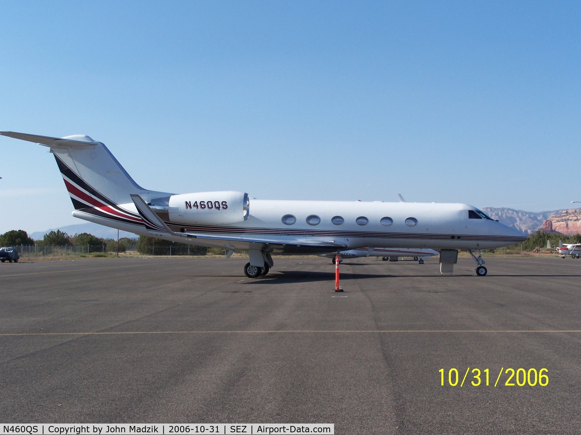 N460QS, 1999 Gulfstream Aerospace G-IV C/N 1360, Sedona Airport