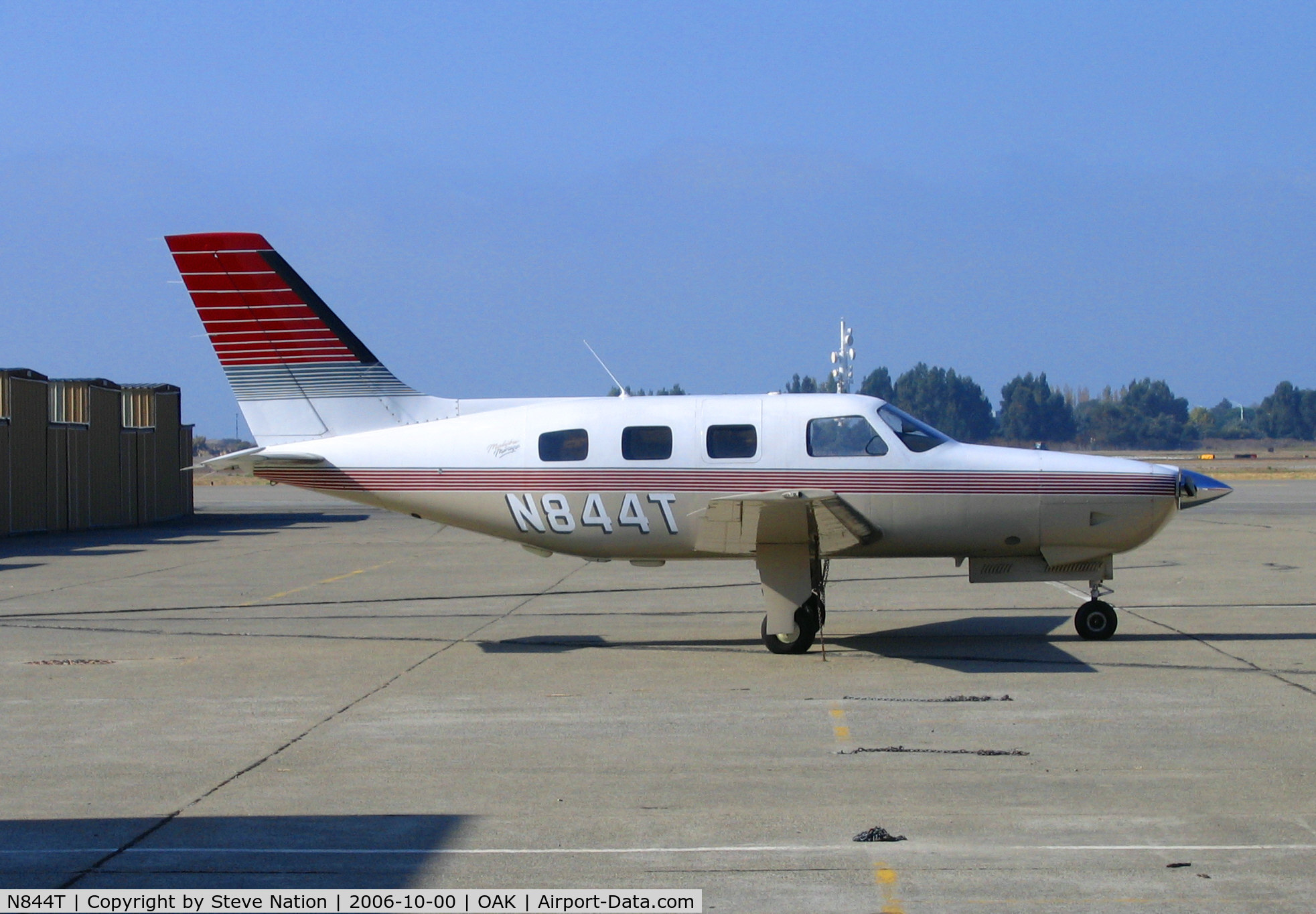 N844T, 1989 Piper PA-46-350P Malibu Mirage C/N 4622025, Duraflame Corp 1989 Piper PA-46-350P @ Oakland International Airport, CA