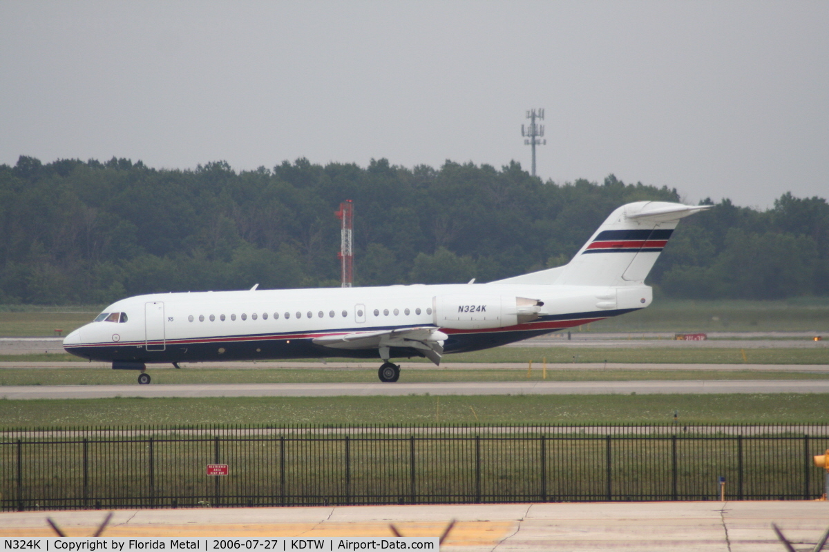 N324K, 1995 Fokker 70 (F-28-0070) C/N 11545, Ford Motor Company