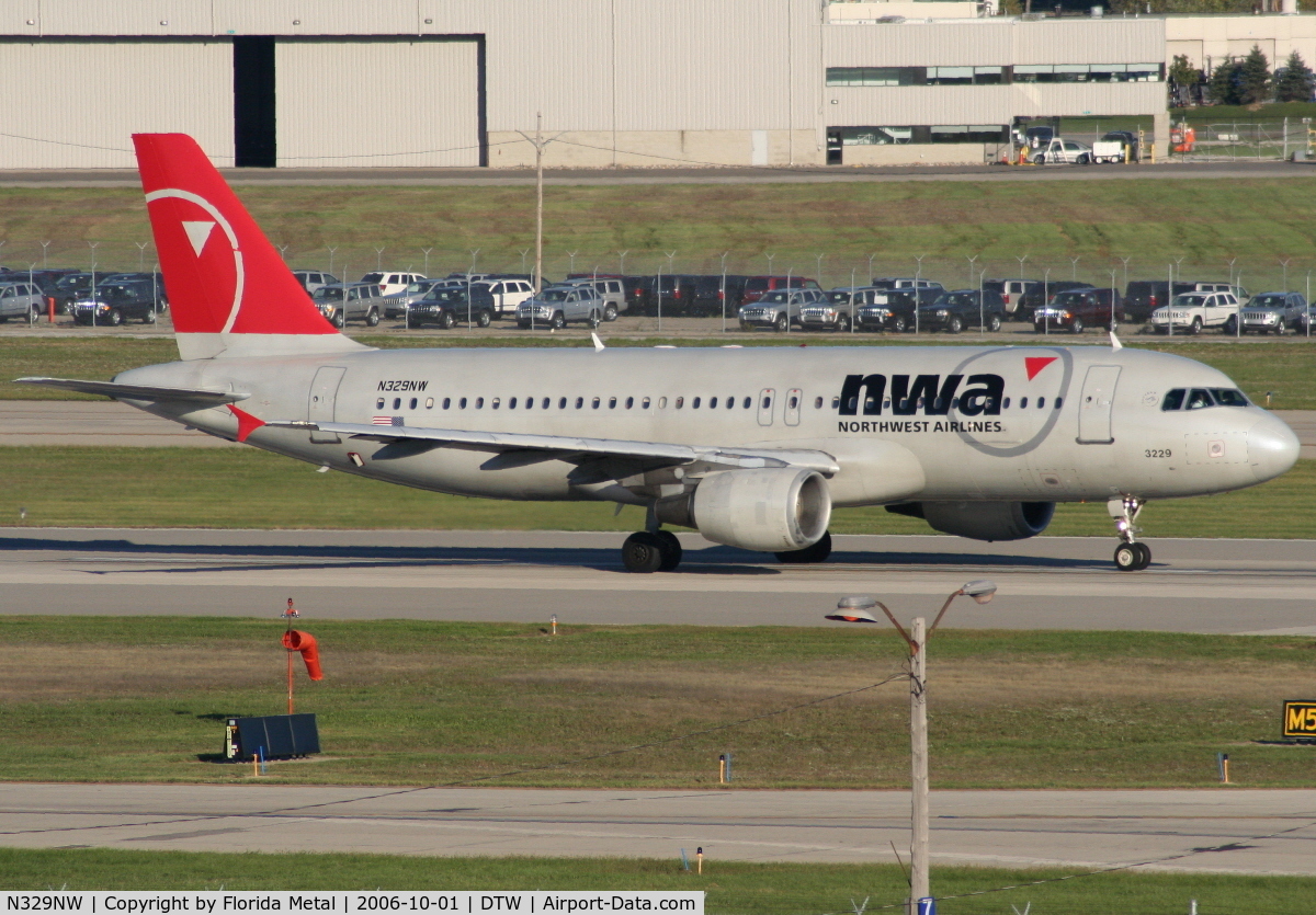 N329NW, 1992 Airbus A320-211 C/N 306, Another Airbus heading out