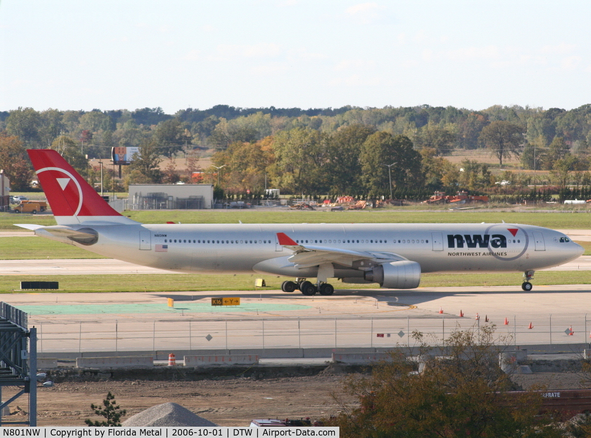 N801NW, 2003 Airbus A330-323 C/N 0524, Getting ready to take off on 22L