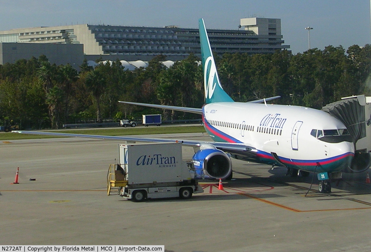 N272AT, 2005 Boeing 737-7BD C/N 33921, Without winglets