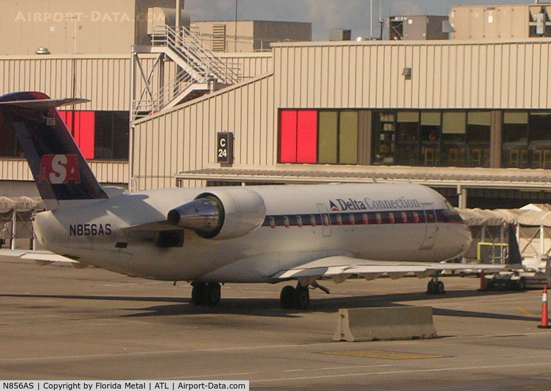 N856AS, 2000 Bombardier CRJ-200ER (CL-600-2B19) C/N 7404, Concourse C