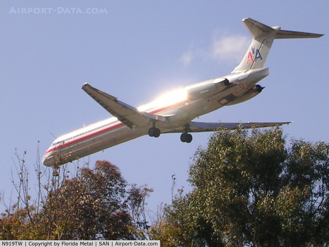 N919TW, 1985 McDonnell Douglas MD-82 (DC-9-82) C/N 49368, Ex TWA