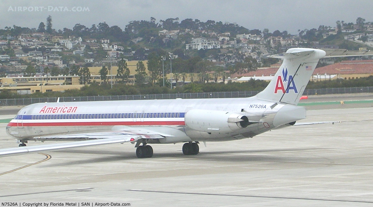 N7526A, 1990 McDonnell Douglas MD-82 (DC-9-82) C/N 49918, San Diego ramp