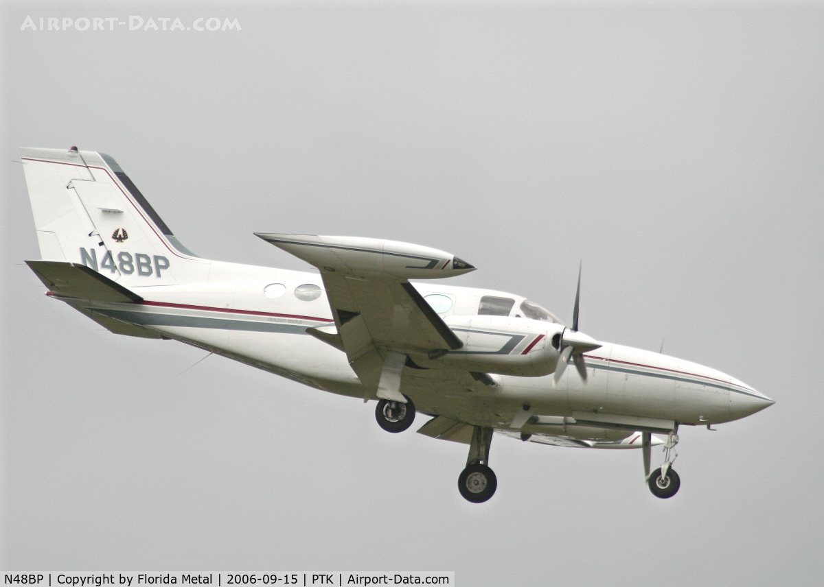 N48BP, 1975 Cessna 421B Golden Eagle C/N 421B0957, landing at pontiac
