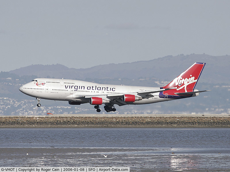 G-VHOT, 1994 Boeing 747-4Q8 C/N 26326, coming into SFO