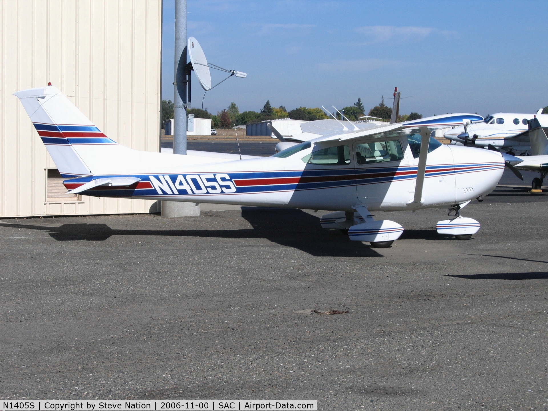 N1405S, 1976 Cessna 182P Skylane C/N 18264965, 1976 Cessna 182P @ Sacramento Exec Airport, CA