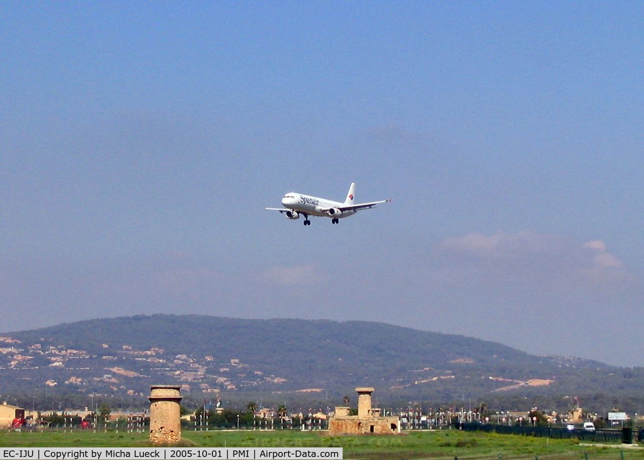 EC-IJU, 2002 Airbus A321-231 C/N 1843, Nice approach at Palma