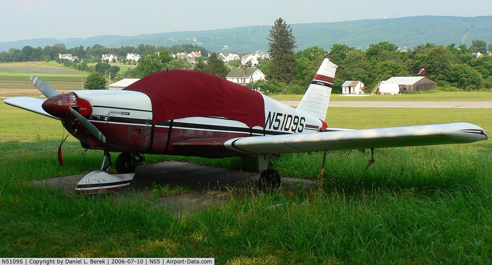 N5109S, 1971 Piper PA-28-180 C/N 28-7105129, Sad, faded 1971 Cherokee Archer sits it out at Hackettstown Airport.
