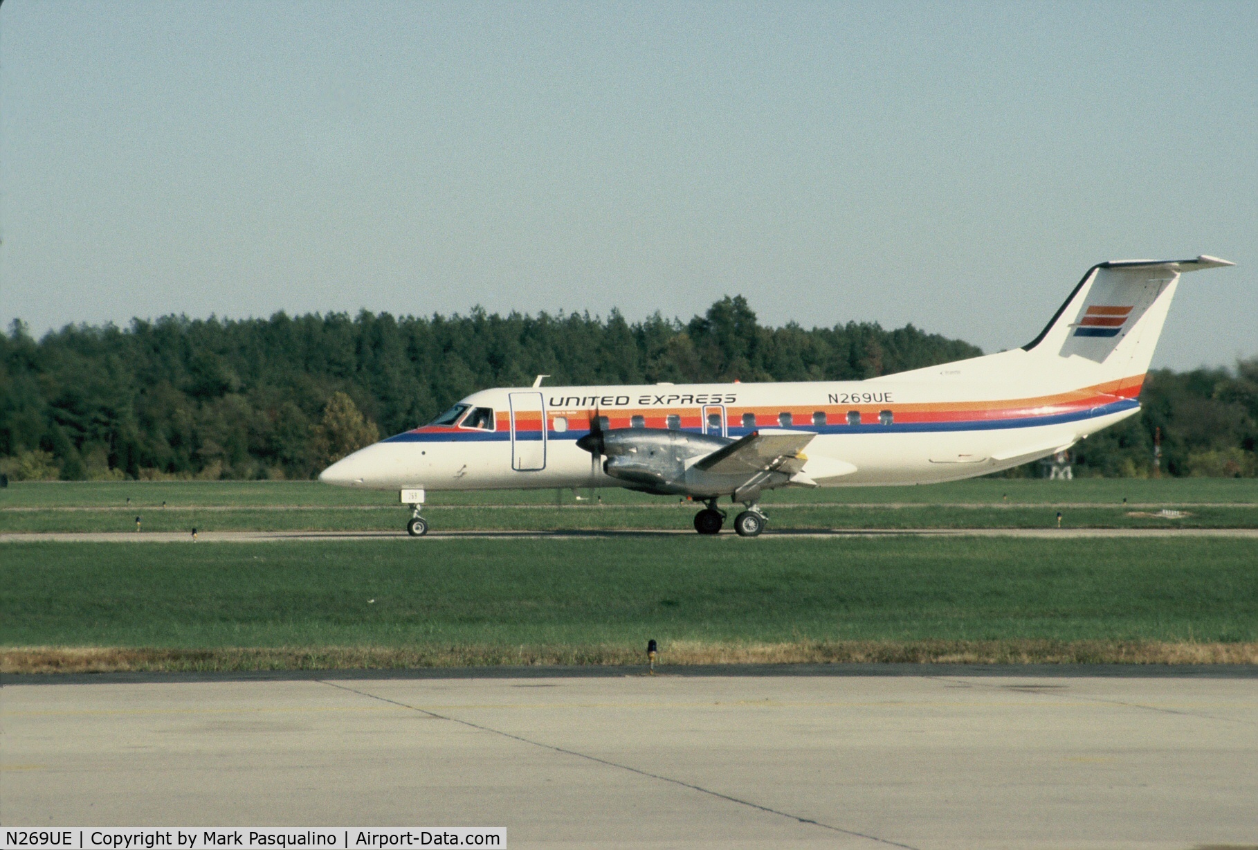 N269UE, 1990 Embraer EMB-120RT Brasilia C/N 120194, EMB-120