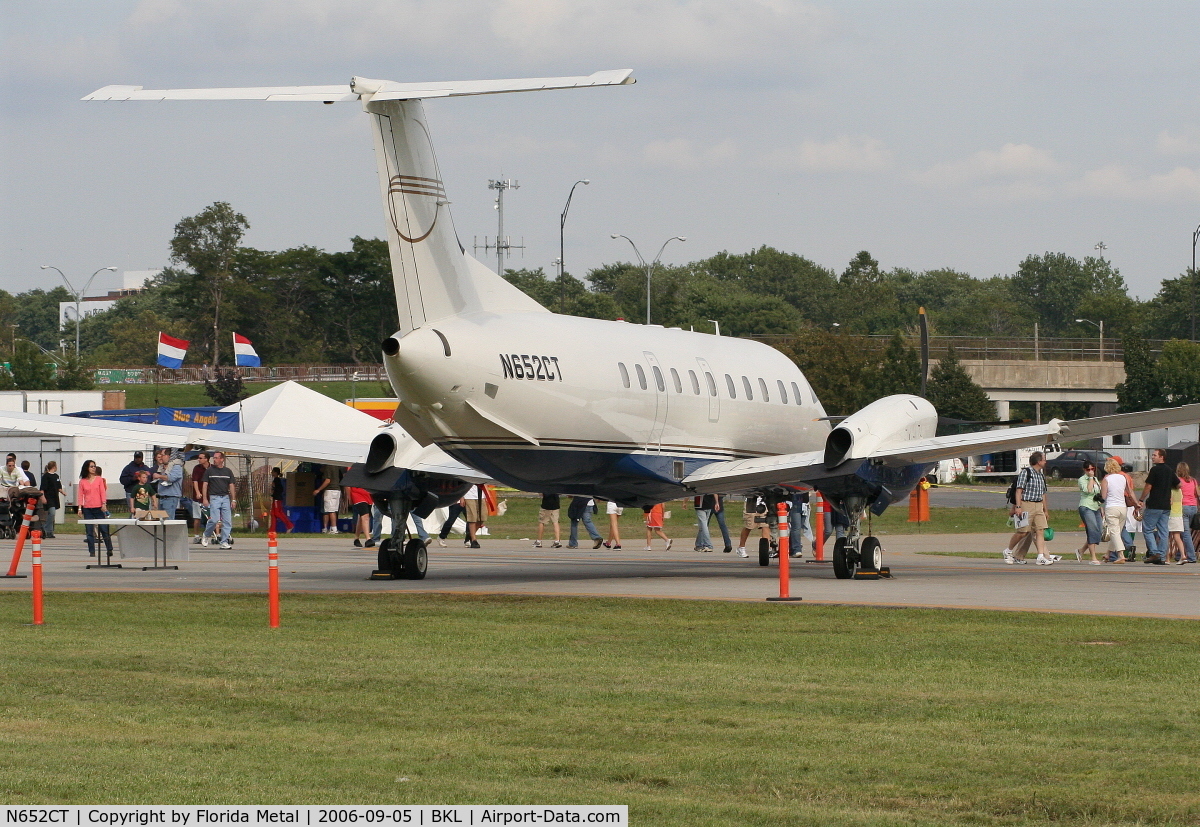 N652CT, 1990 Embraer EMB-120ER Brasilia C/N 120199, Charter carrier E-120