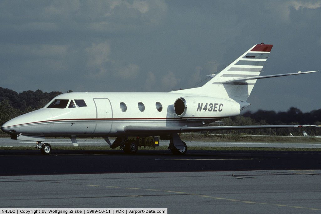 N43EC, 1980 Dassault-Breguet Falcon 10 C/N 168, visitor