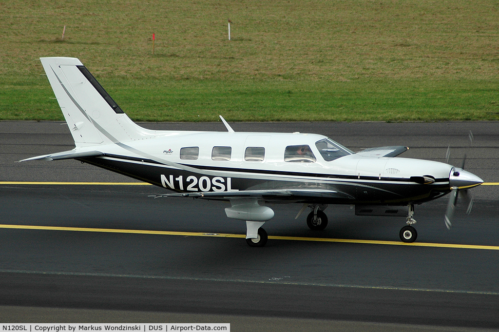 N120SL, 2001 Piper PA-46-500TP Malibu Meridian C/N 4697057, seen in EDDL