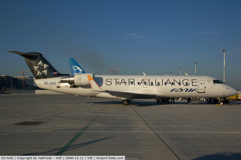 S5-AAG, 2000 Canadair CRJ-200LR (CL-600-2B19) C/N 7384, Adria Airways Regionaljet in Star Alliance colors