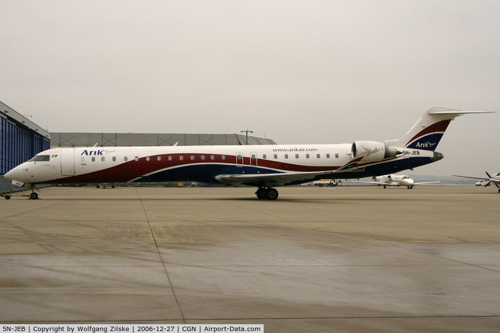 5N-JEB, 2005 Bombardier CRJ-900 NG (CL-600-2D24) C/N 15059, visitor