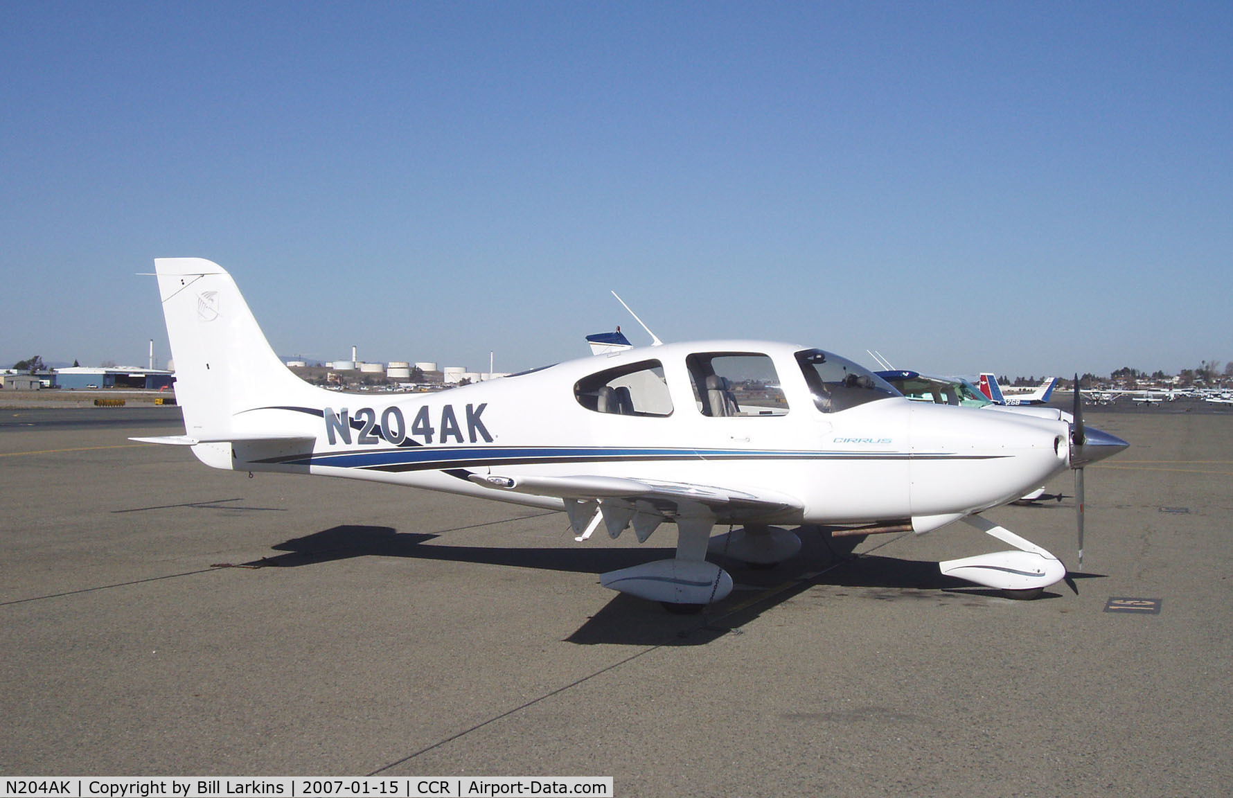 N204AK, 2001 Cirrus SR20 C/N 1120, Visitor from Calistoga on a bright winter day.