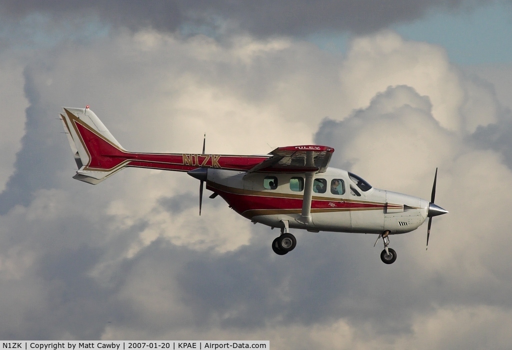 N1ZK, Cessna T337G Turbo Super Skymaster C/N P3370268, Landing at Paine Field, Everett, Washington