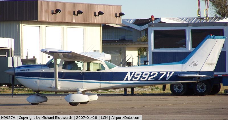 N9927V, 1977 Cessna R172K Hawk XP C/N R1722354, At Lake Charles
